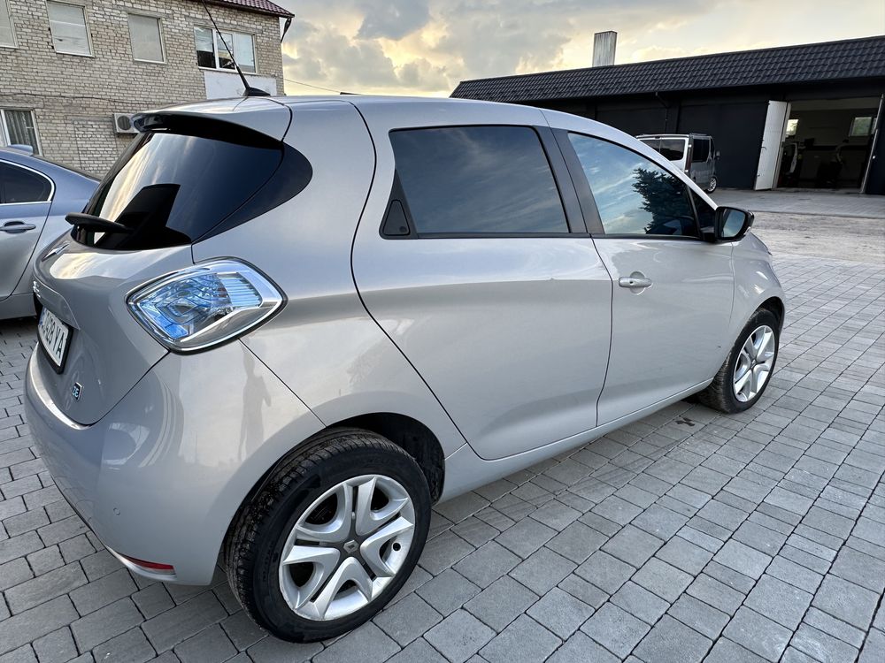 Renault Zoe рено 2014 22kw