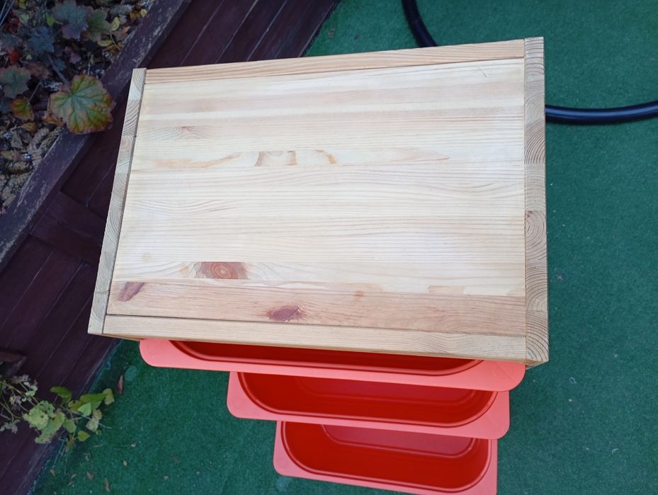 Ikea TROFAST Regał drewniany z 3 pojemnikami, sosna 44x30x91cm