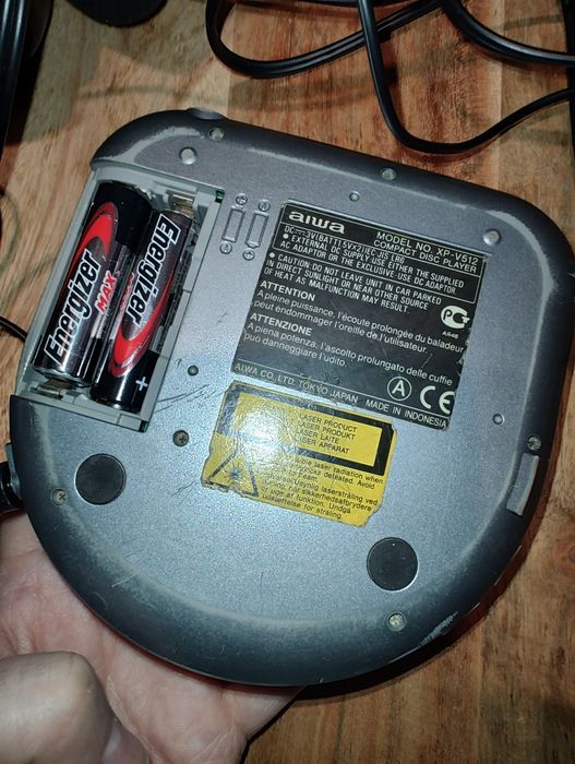 Discman Aiwa + słuchawki Philips + zasilacz Aiwa