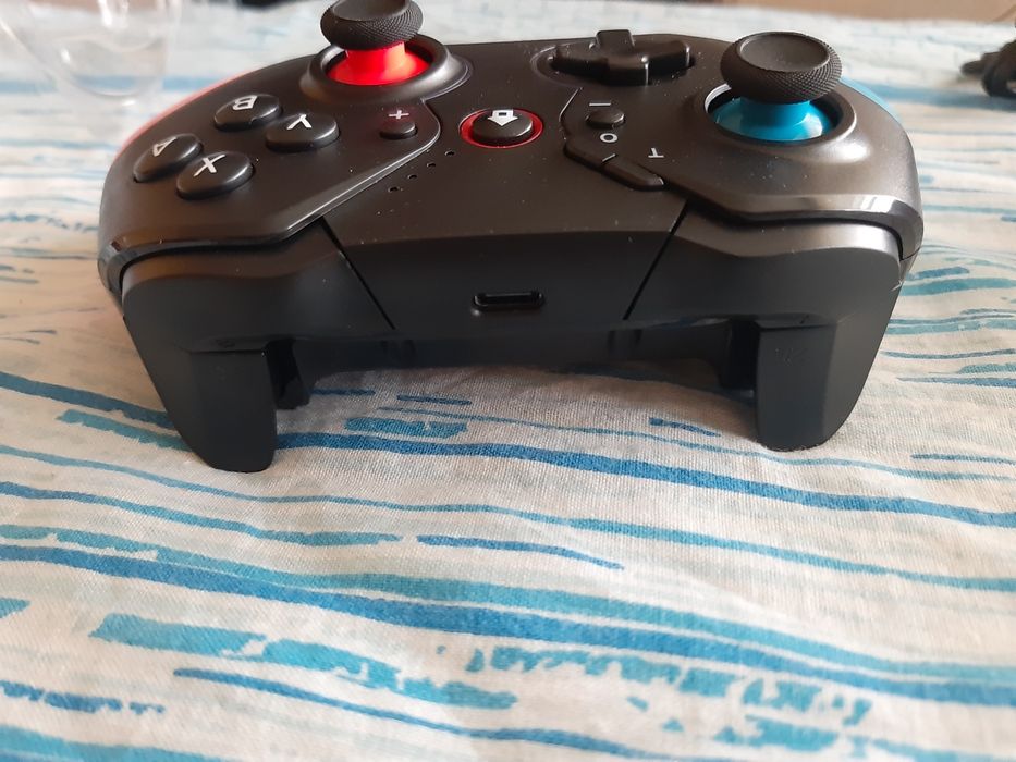 бездротовий контролер, сумісний з Nintendo Switch,Lite та ПК.