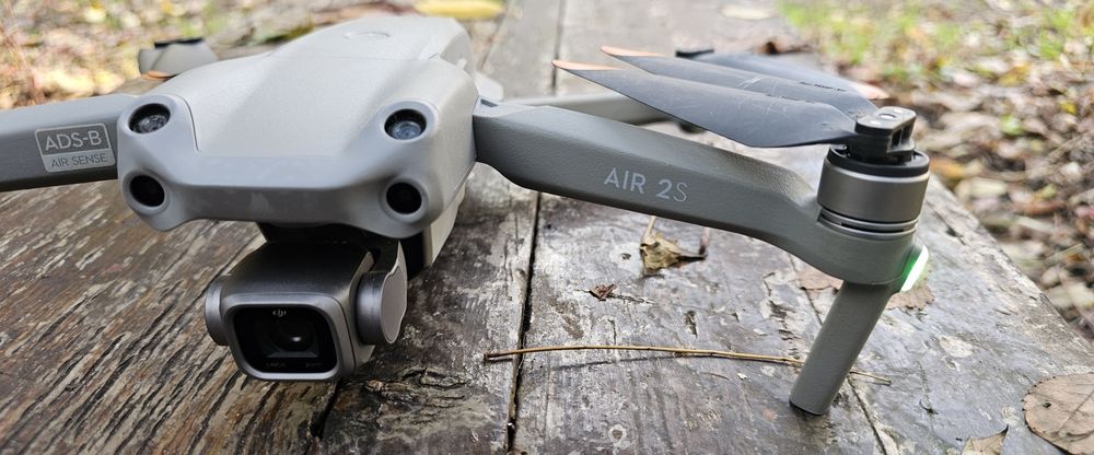 Квадрокоптер с комплектом  DJI air 2s в идеале