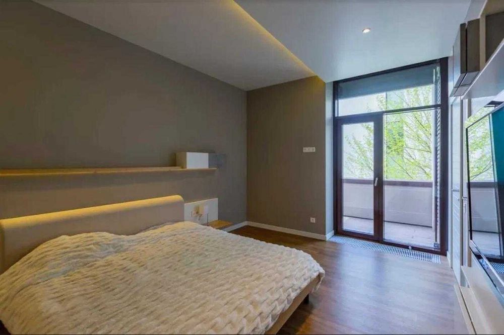 Стильний будинок 700м2 в с. Рудики, Козин Конча-Заспа