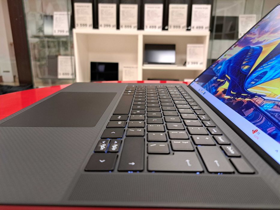 Lekka Stacja Robocza Dell Precision 5550 i9-10885h 32GB 1TB NVIDIA W11