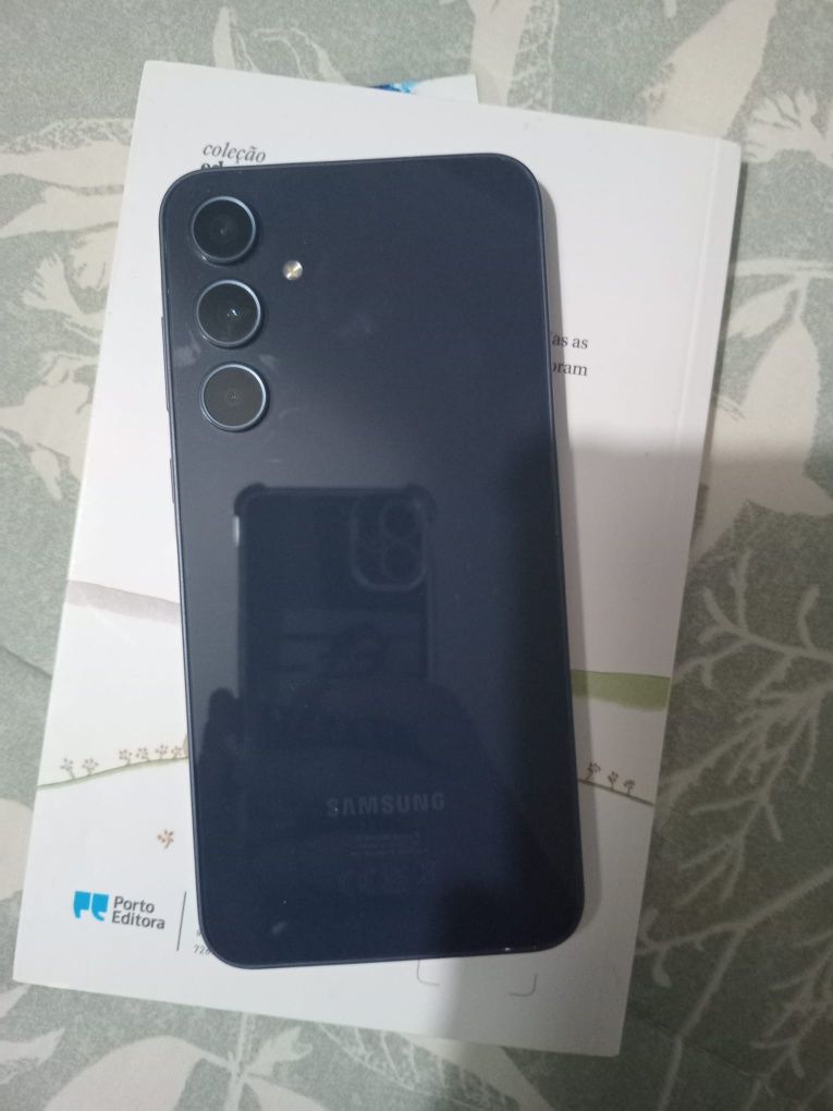 Samsung galaxy A35 como novo