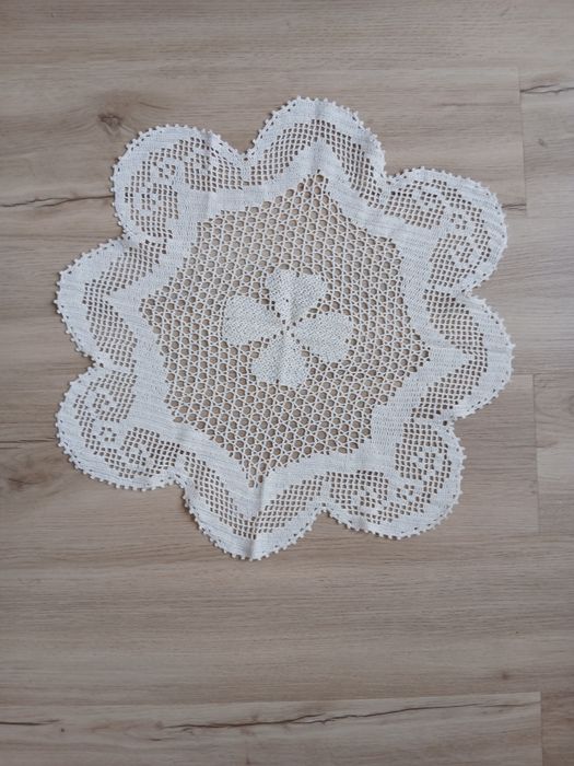 Toalha napron de sala de estar redonda magnífica em croché feito á mão