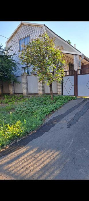 Продаж, обмін будинку