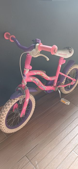 Bicicleta para menina em bom estado