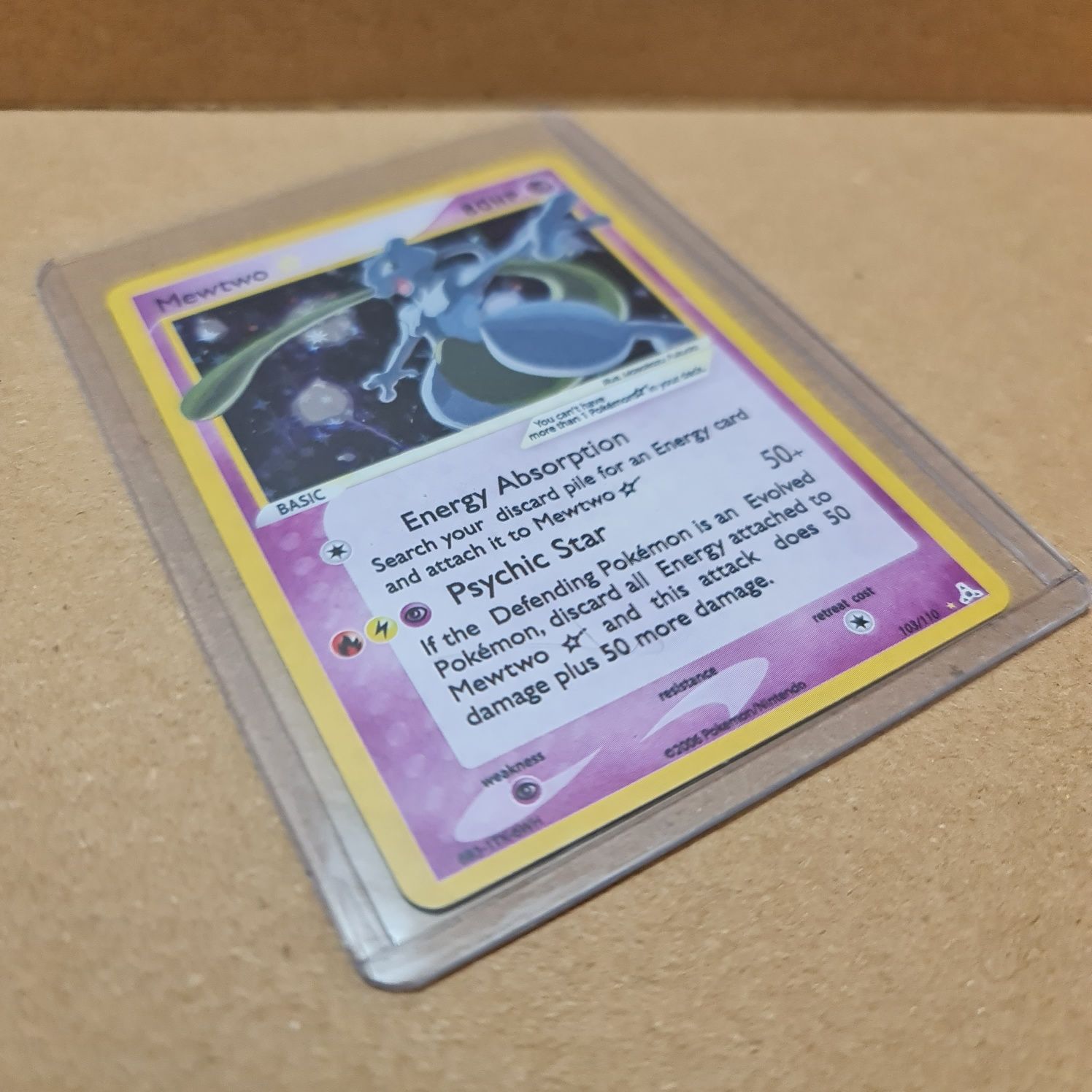 Carta Pokémon Mewtwo 103/110 [Gold Star] - Capa Protetora Incluída