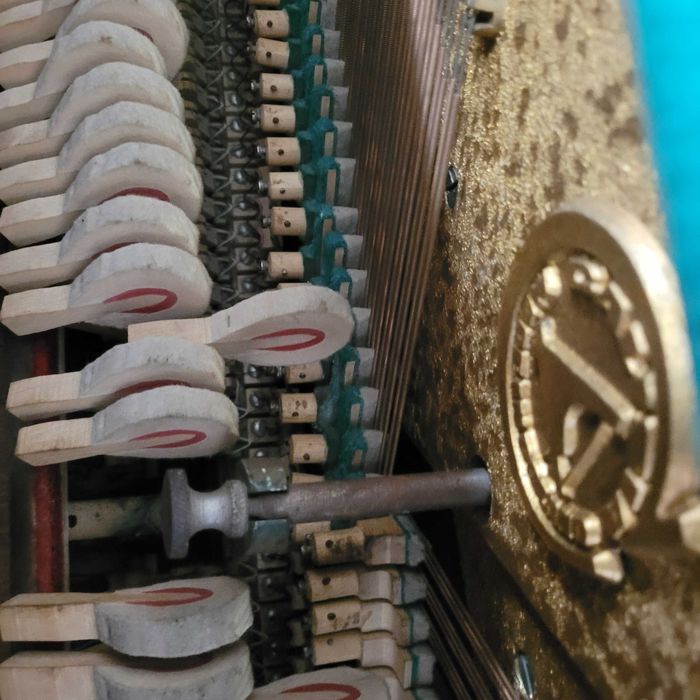 Pianino Calisia Mahoń używane