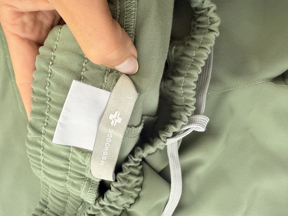 Komplet medhoodie scrubs uniform