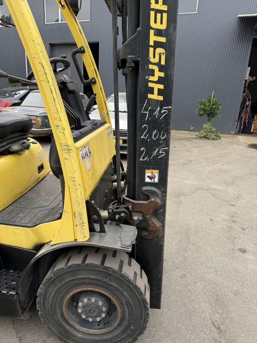 Empilhador Hyster de 2500 kgrs gas com tudo e recente como novo