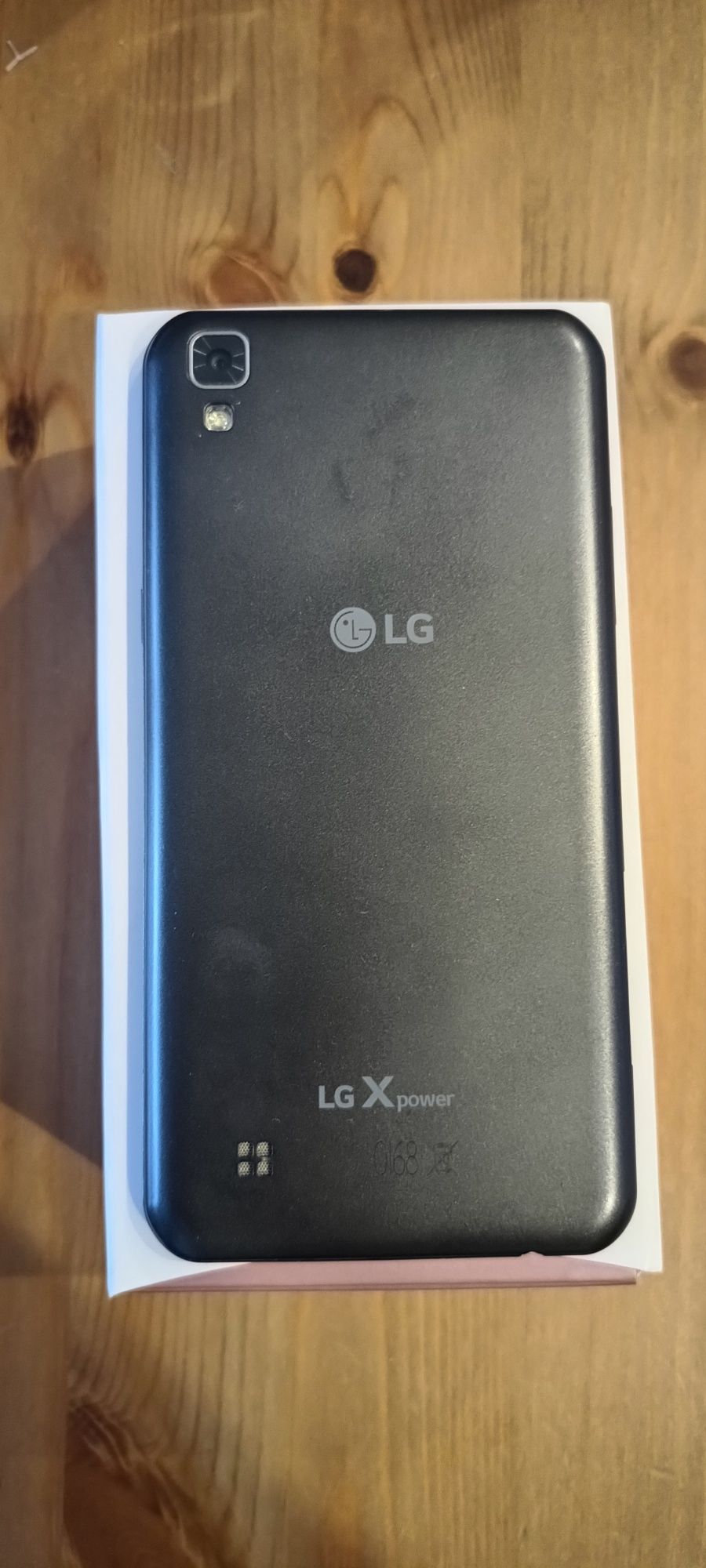 Telefon Lg Xpower K220