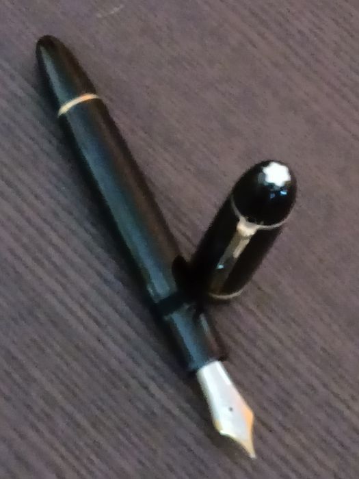 Caneta Montblanc 149 Meisterstuck aparo ouro