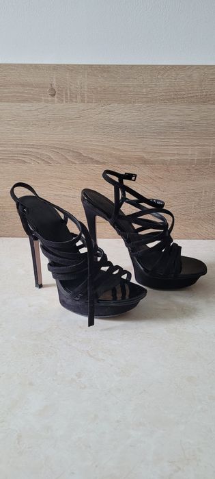 Sandały na szpilce marki ASOS
