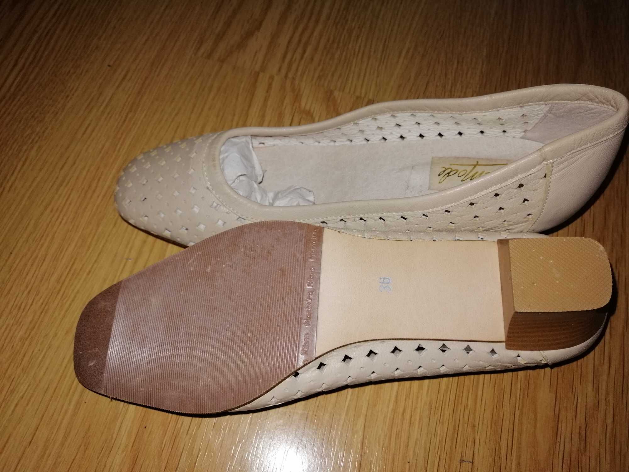 Sapatos Beges (Novos): Tam 36