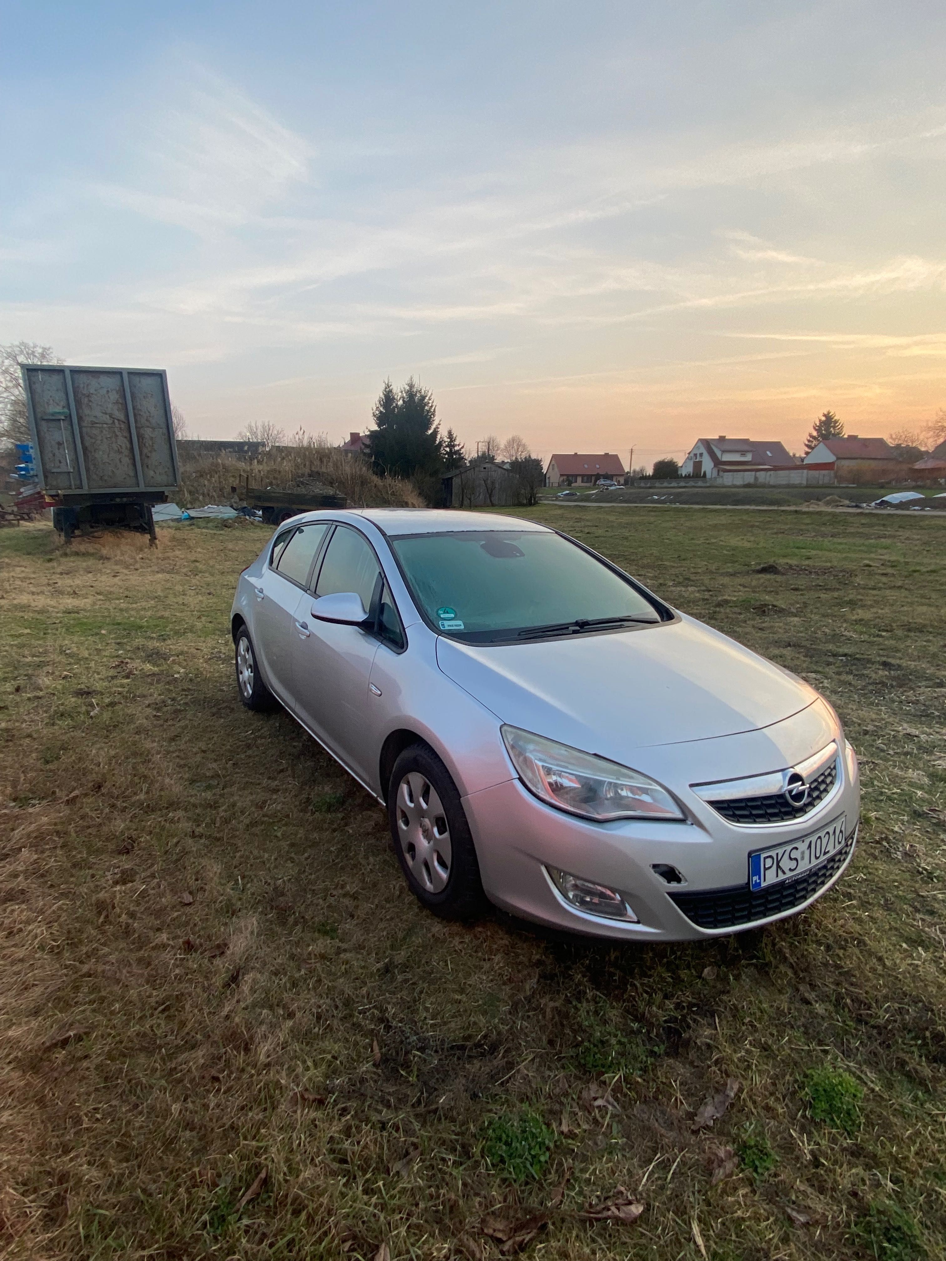 Opel astra j 1,7 cdti