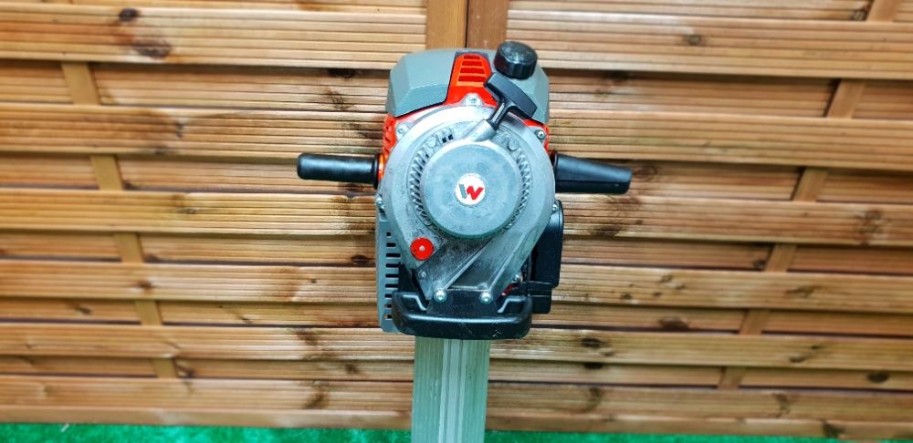 Młot wyburzeniowy WACKER NEUSON BH 24