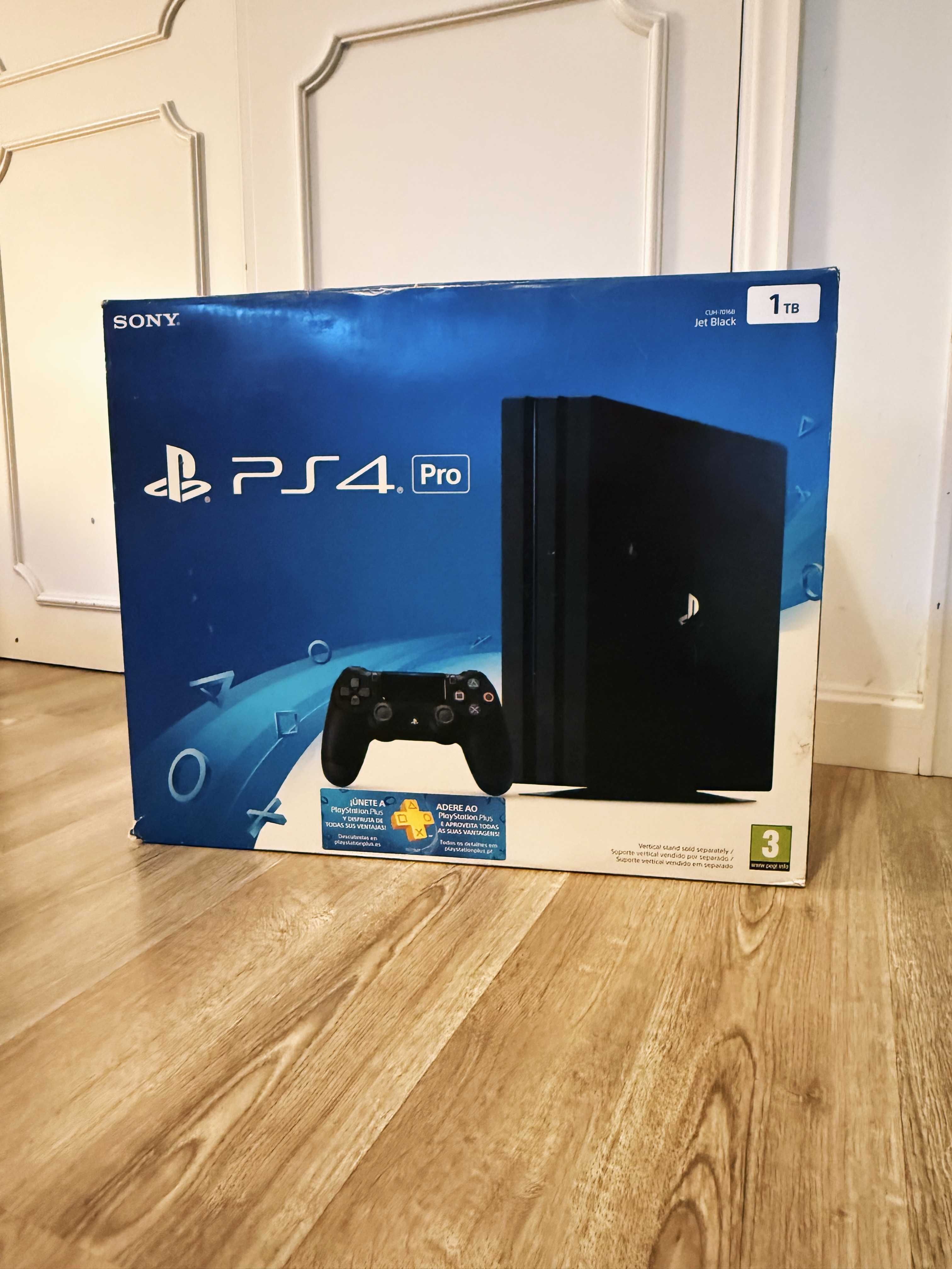 Playstation 4 Pro (1 TB) Jet Black c/ 2 comandos originais