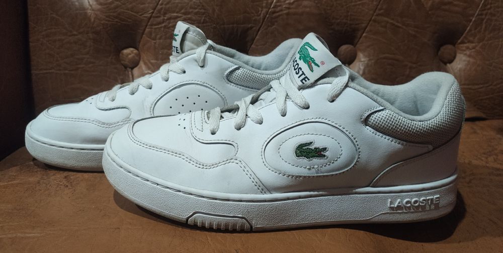 Женские кроссовки Lacoste