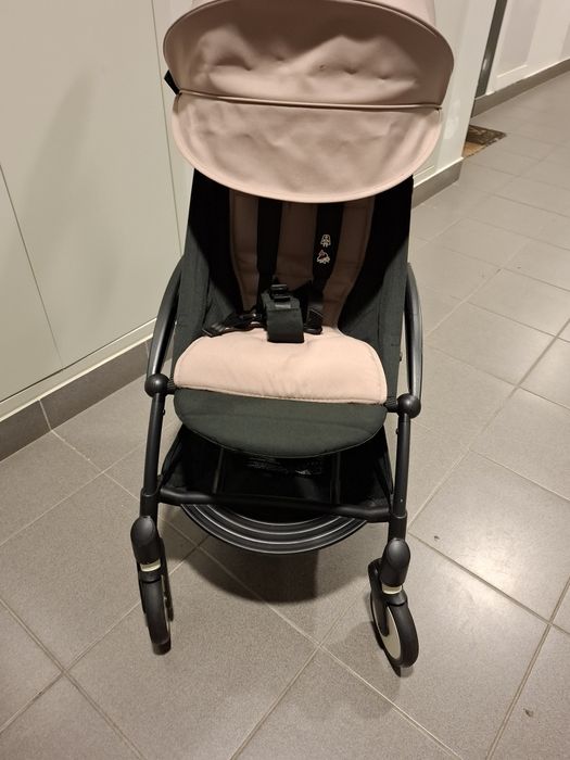 Stokke Yoyo3 blk/toupe z akcesoriami