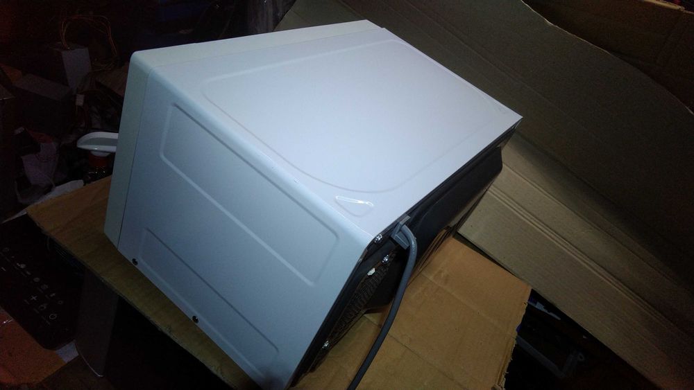 Микроволновка (СВЧ) LG MS2022D (новая тарелка и ролики)