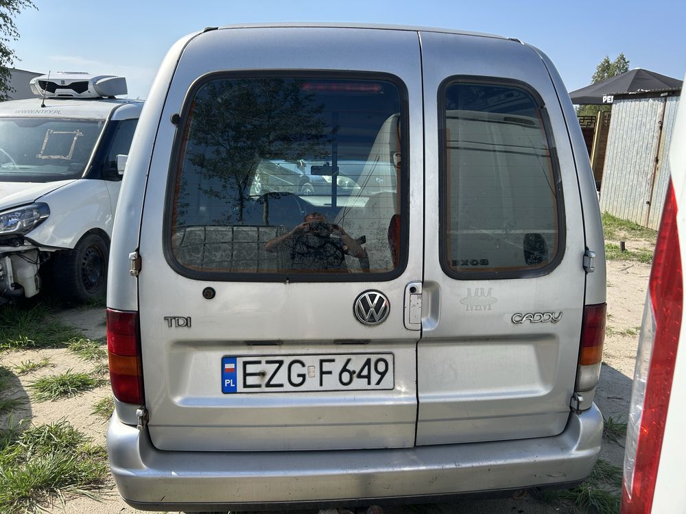 Sprzedam volkswagena caddy 1,9 tdi