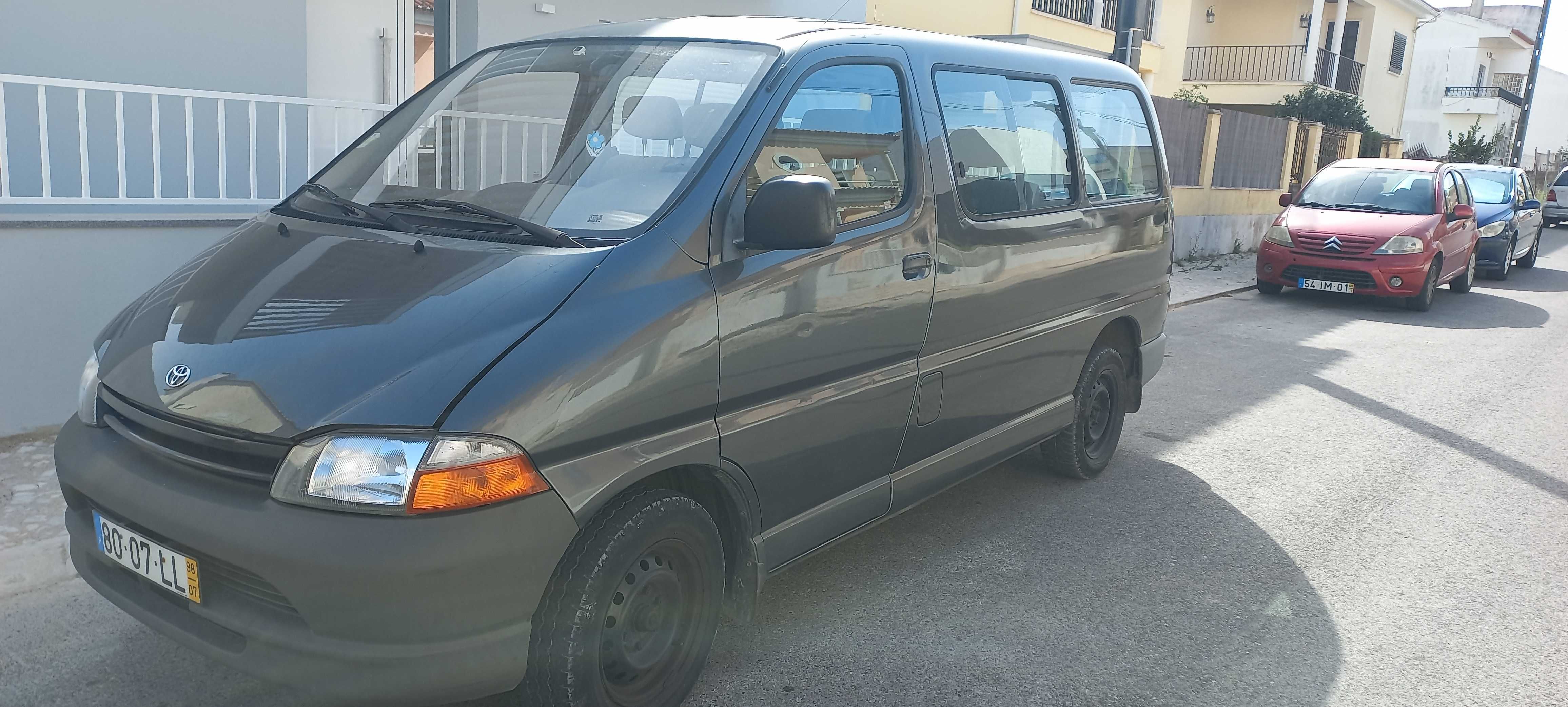 Toytota Hiace em Bom Estado
