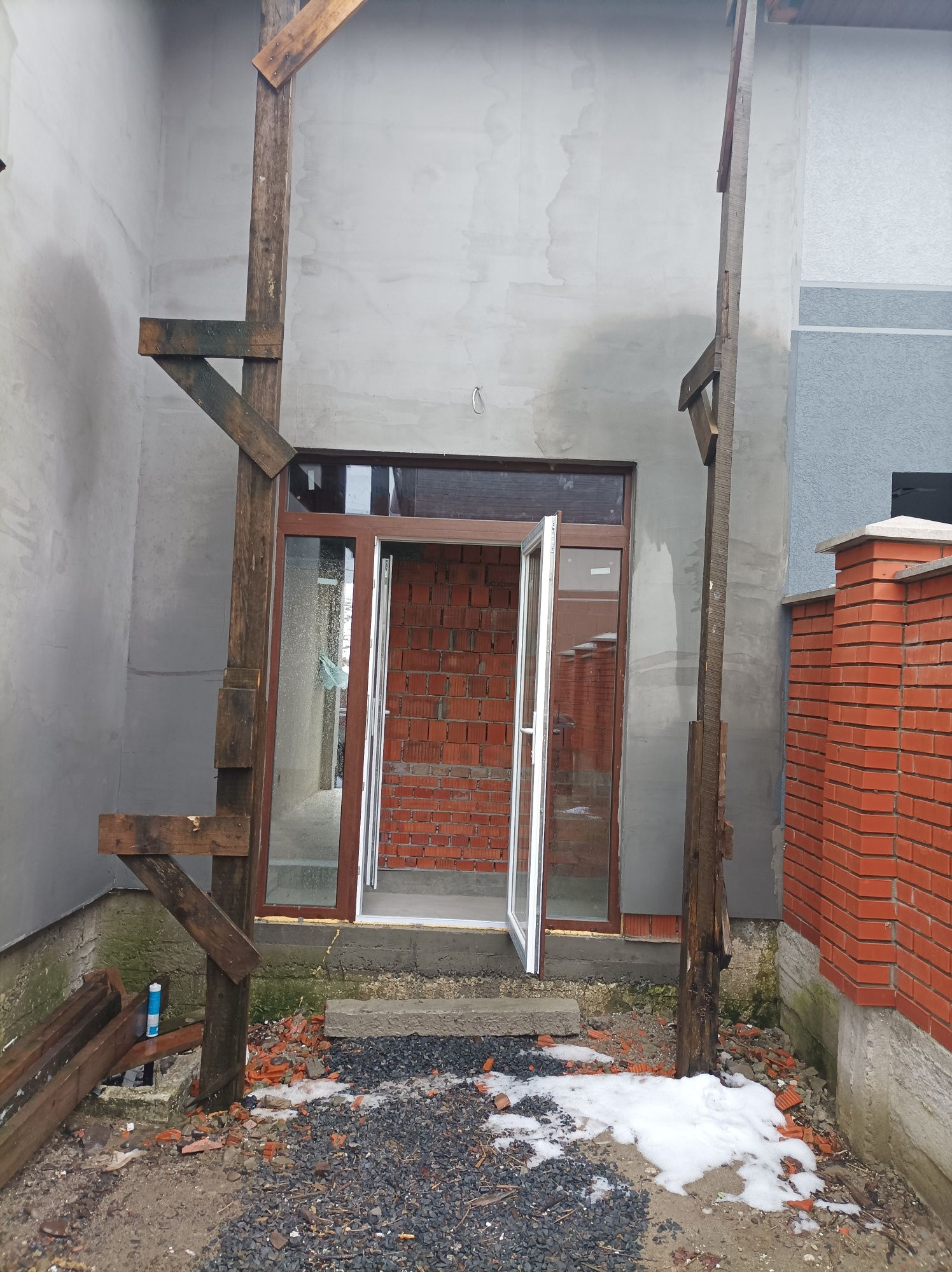Продам новобудову на набережній.