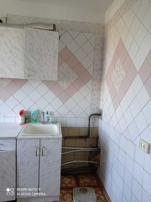 Продам двокімнатну квартиру на п"ятому поверсі