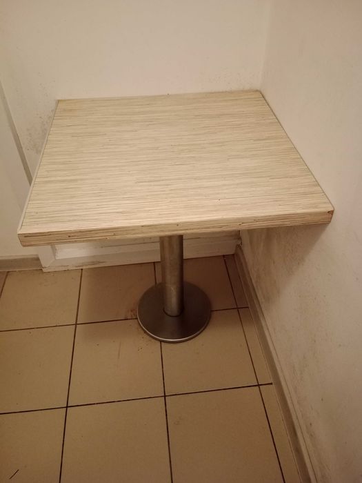 Stolik na podstawie - oddam