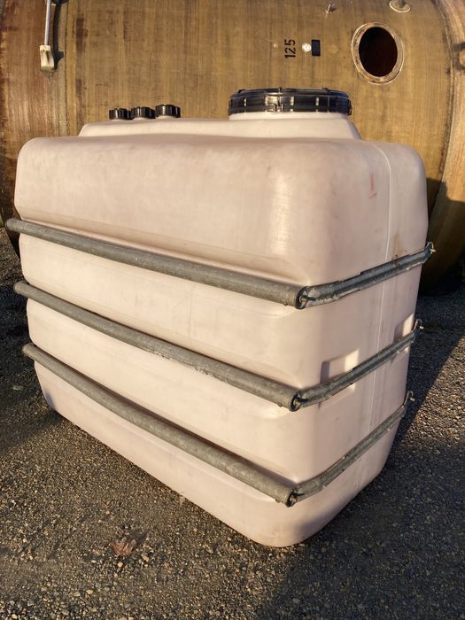 Zbiornik 2500l Plastikowy Duży Właz Przewierty Płuczka Woda Deszczówka