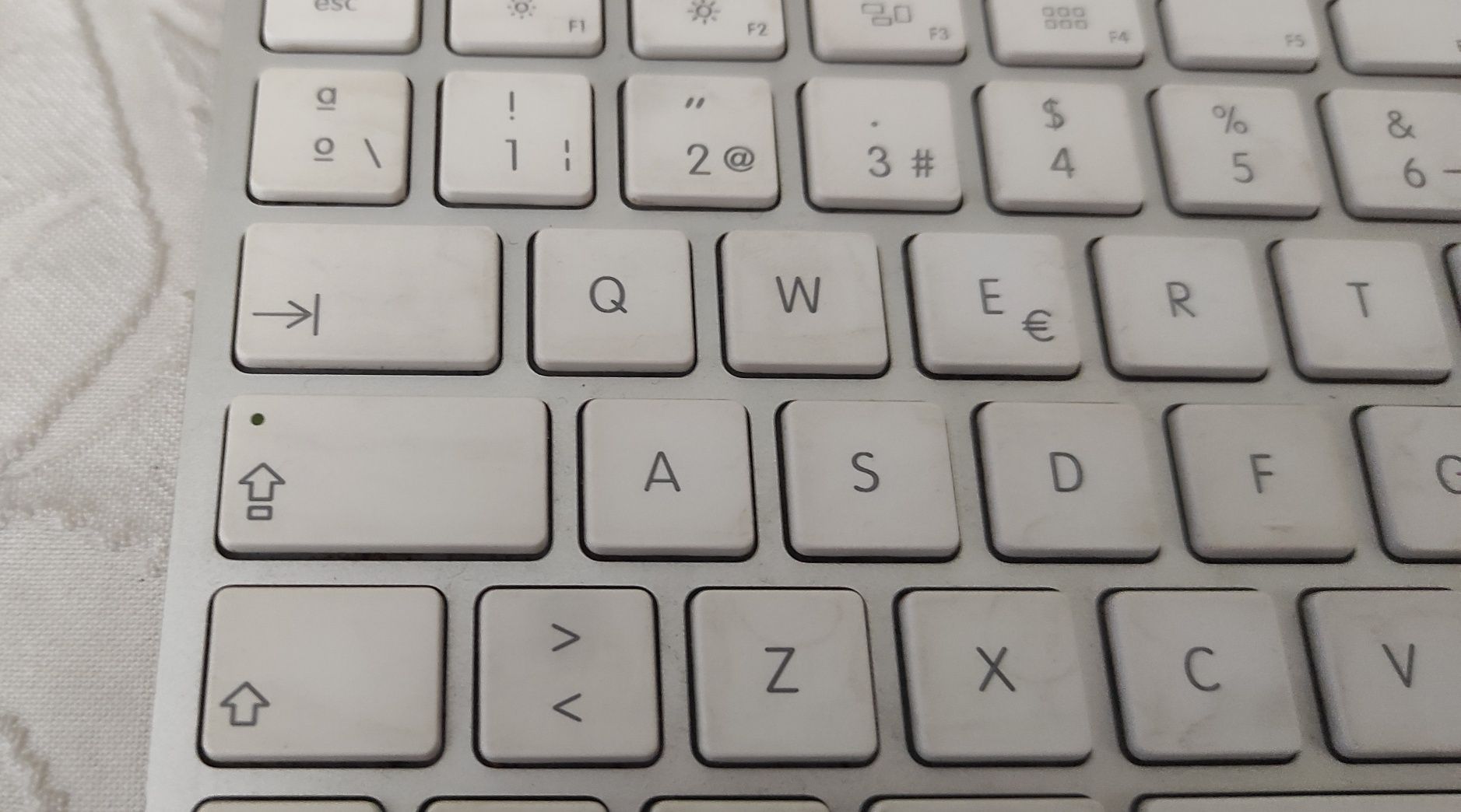 Apple wireless keyboard
