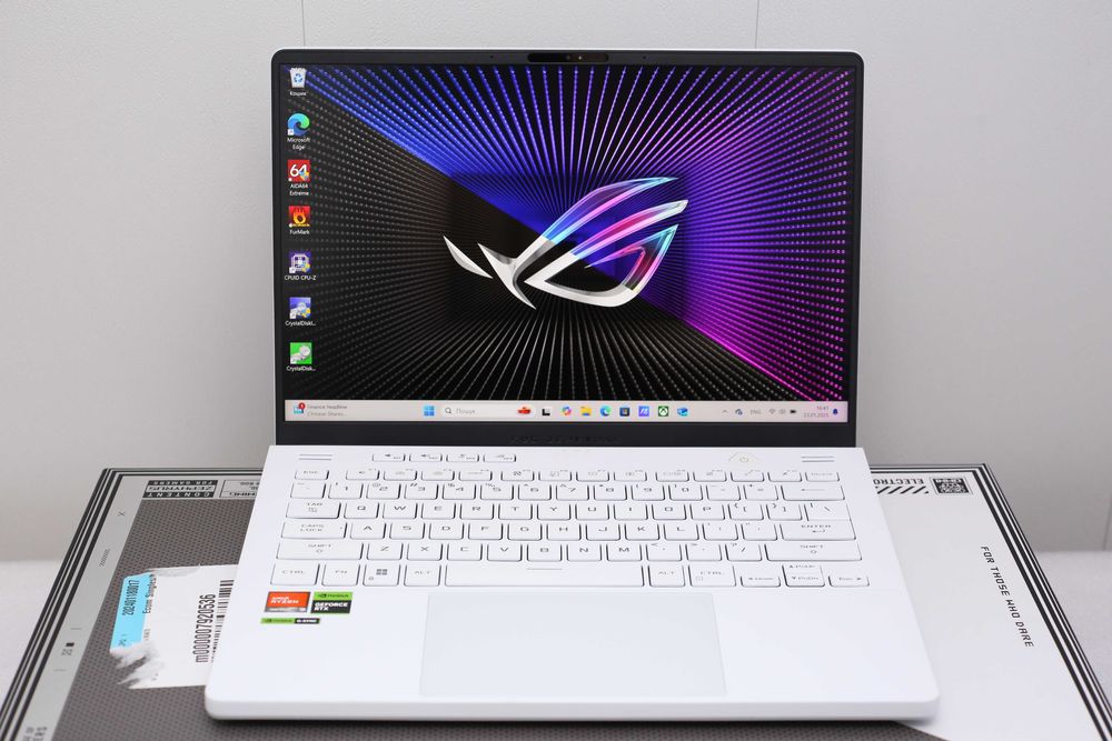 Asus ROG Zephyrus G14 2023 7940HS 16GB 1Tb RTX 4070 8Gb