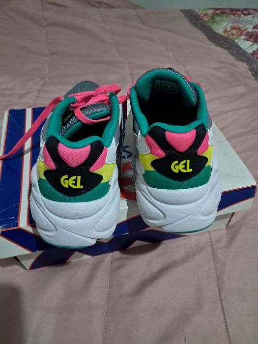 Ténis Novos - Asics Gel