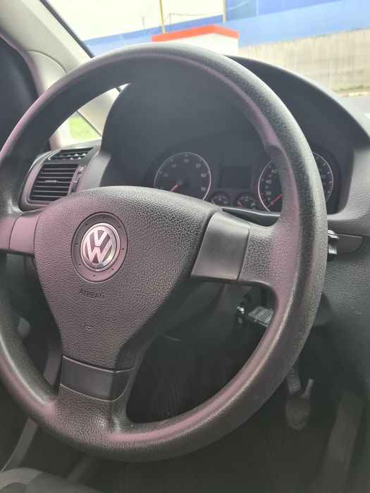 VW touran 1.6 mpi +газ добрий стан