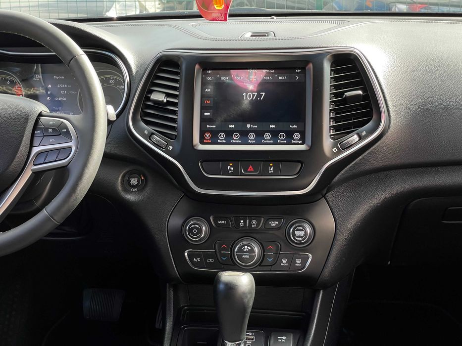 Jeep Cherokee 2021 бензин 3.2