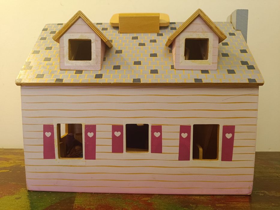Casa de Bonecas de Madeira Dobrável Melissa & Doug Fold & Go Mini Doll