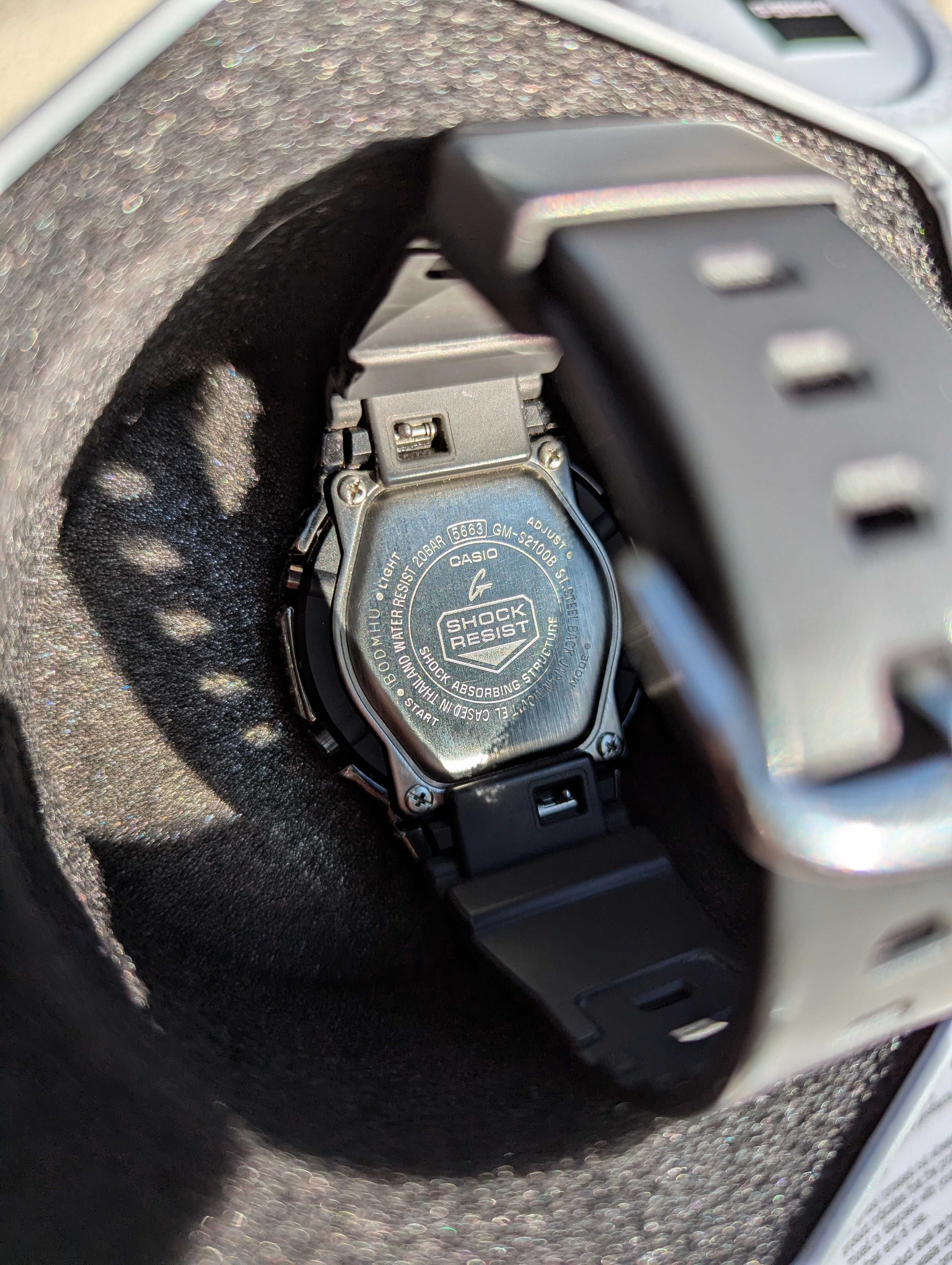 Офіційний годинник CASIO G-Shock GM-S2100B