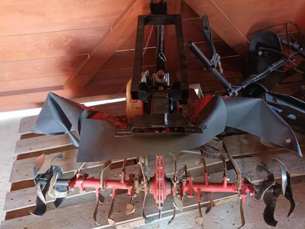 Traktorek 4x4 z osprzętem