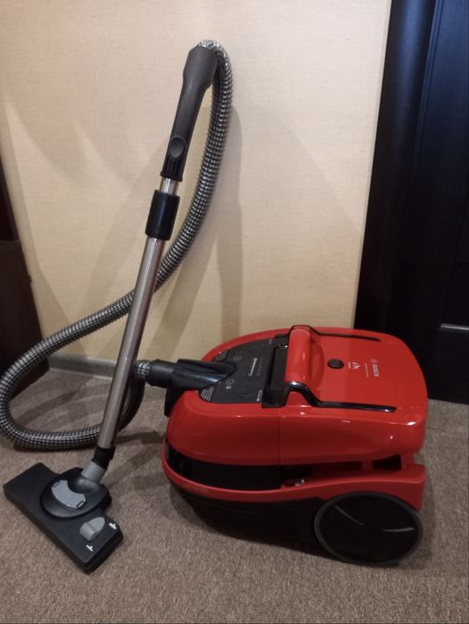 Моющий пылесос Bosch