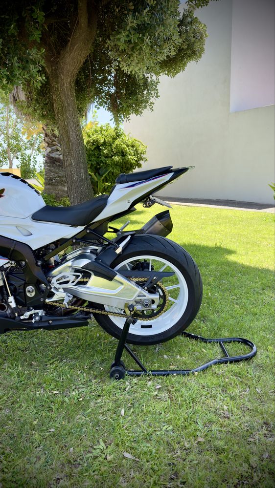Bmw s1000rr Akrapovic