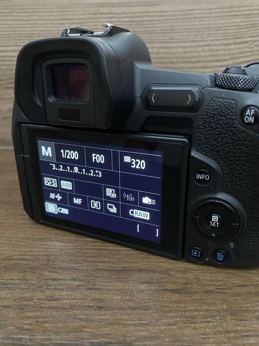 Canon Eos R Body