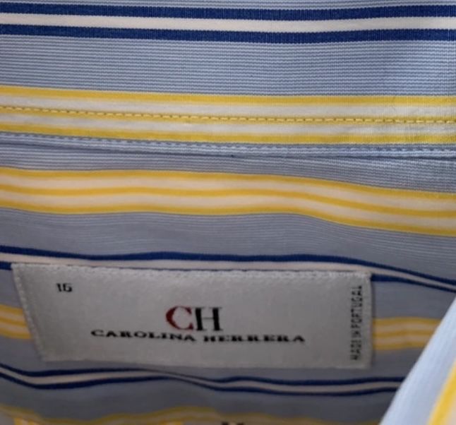 Camisa riscada de homem,  marca Carolina Herrera.