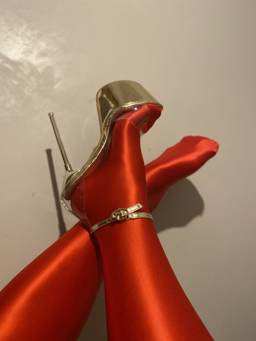 Sexy złote szpilki przeźroczyste ala latex