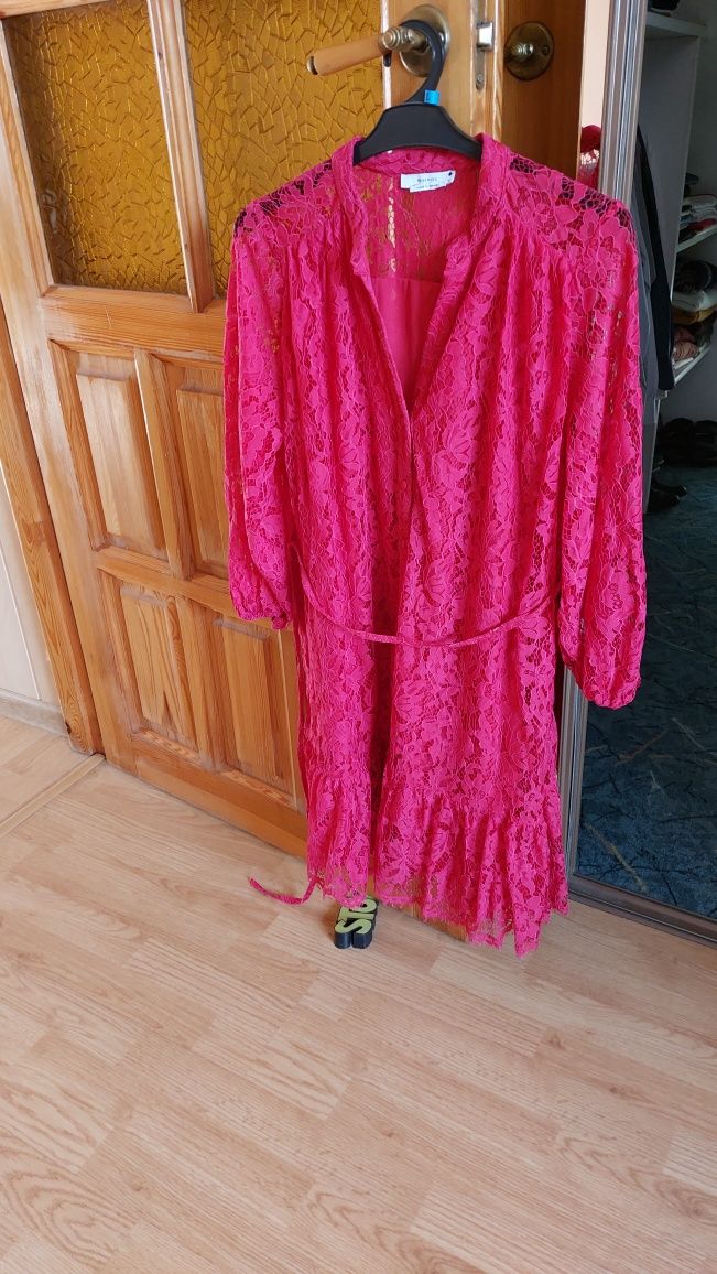 Sukienka  koronkowa  Reserved  rozmiar XL