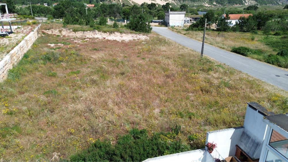 Terreno com projero aprovado em Salir do Porto