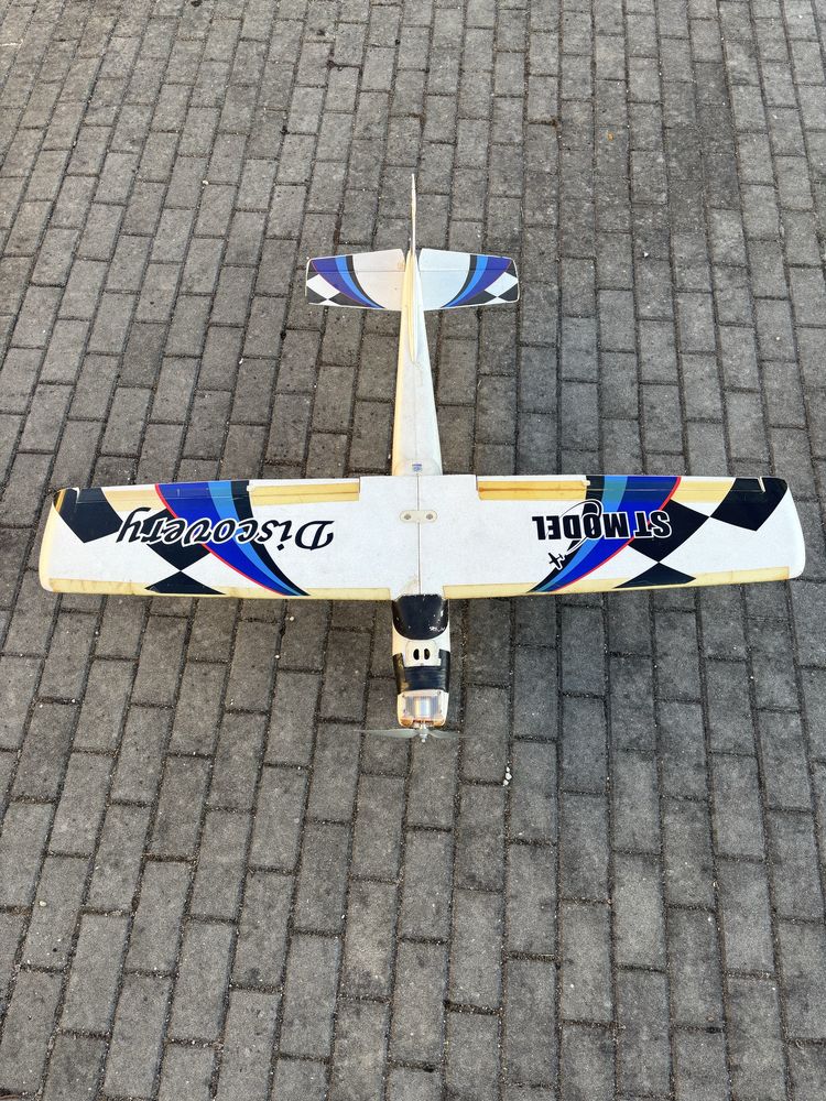 Avião Telecomandado ST model