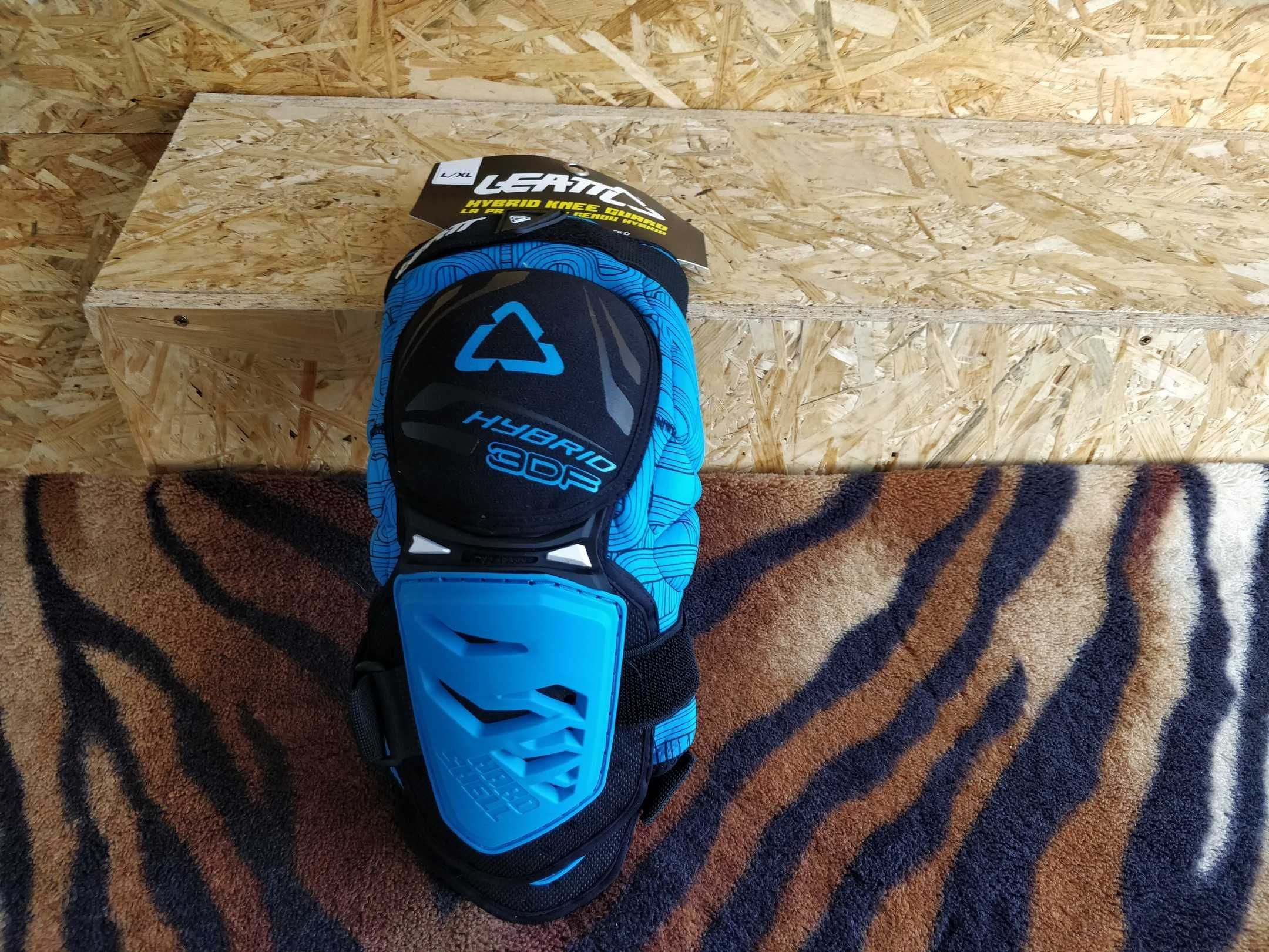 Защита колена Leatt 3DF Hybryd захист коліна S/M велозахист Нова