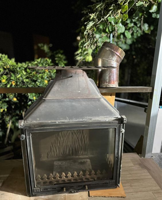 Lareira de duas faces