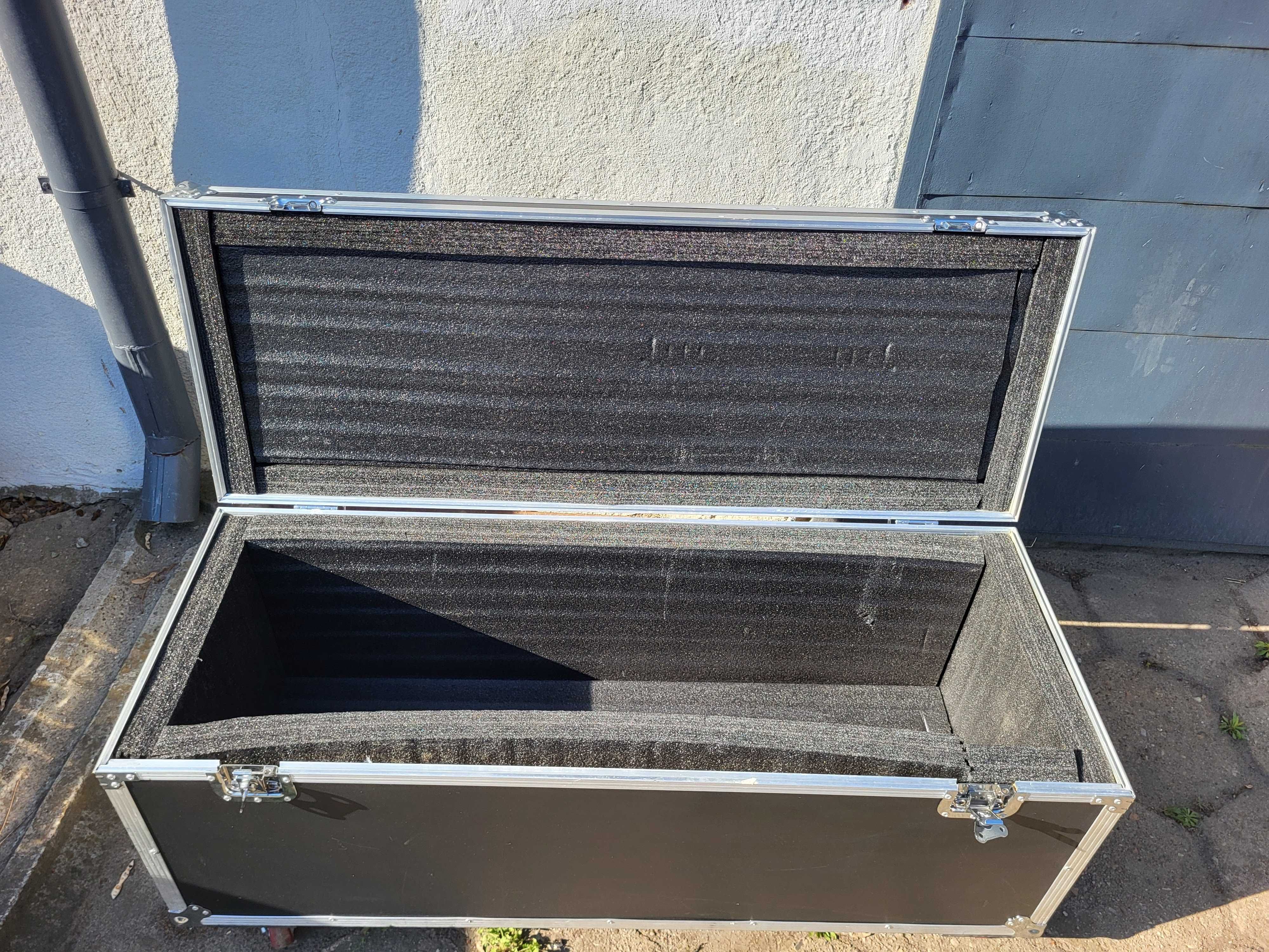 131x47x47 Case skrzynia, koła  FAKTURA